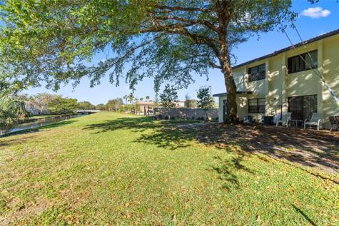 1335 NW 94th Way Coral Springs FL 33071