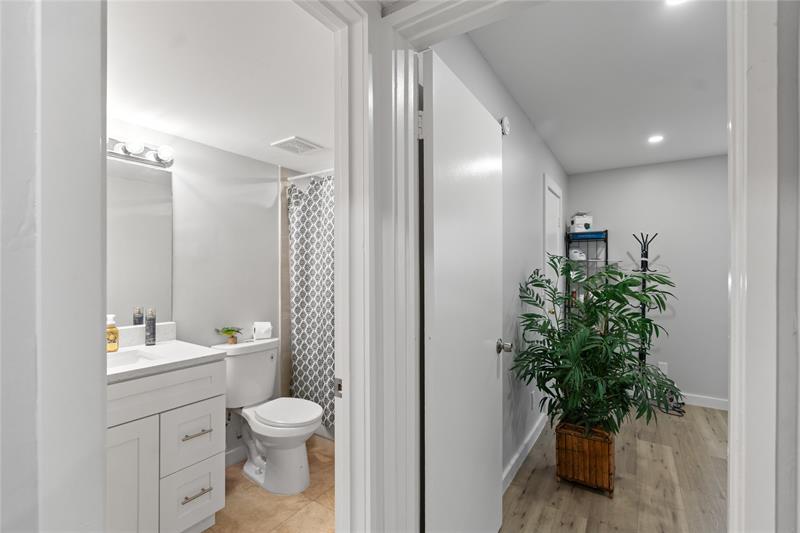 1335 NW 94th Way Coral Springs FL 33071