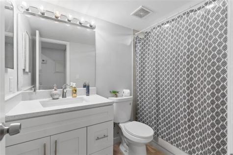 1335 NW 94th Way Coral Springs FL 33071