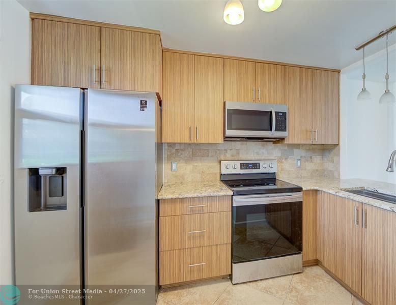 113 Royal Park Oakland Park FL 33309