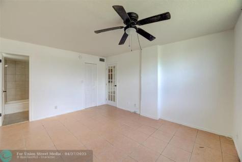 113 Royal Park Oakland Park FL 33309