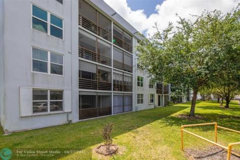 113 Royal Park Oakland Park FL 33309