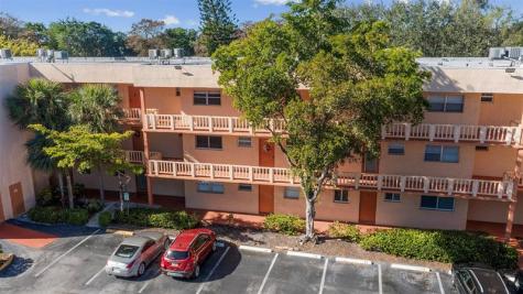 8400 Lagos De Campo Boulevard Tamarac FL 33321