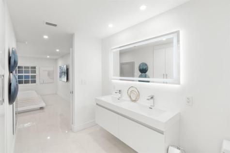 6395 Bay Club Drive Fort Lauderdale FL 33308