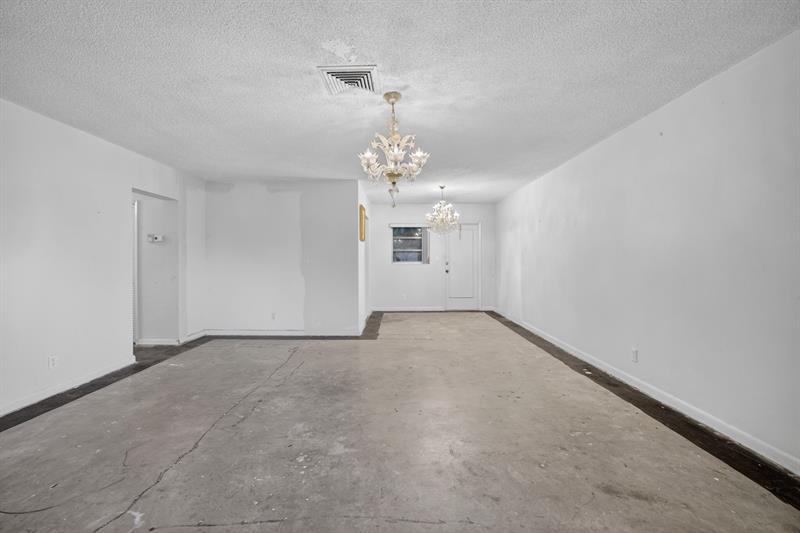 2755 NE 28th Avenue Lighthouse Point FL 33064