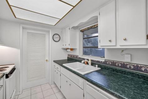 2755 NE 28th Avenue Lighthouse Point FL 33064