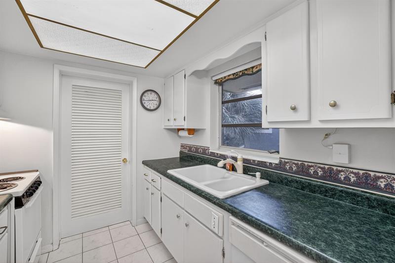 2755 NE 28th Avenue Lighthouse Point FL 33064