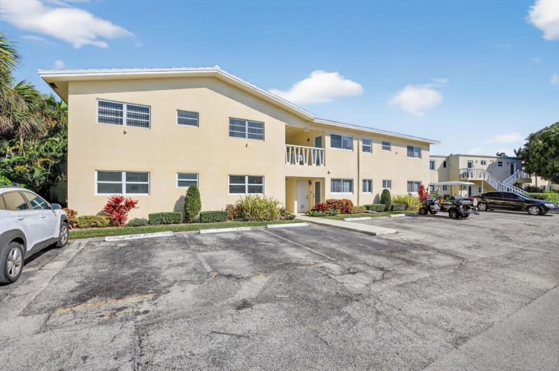 2755 NE 28th Avenue Lighthouse Point FL 33064