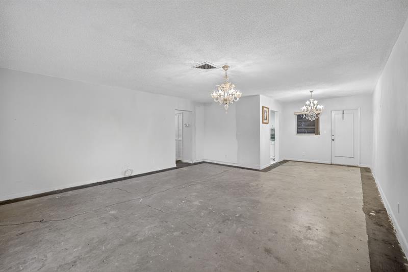 2755 NE 28th Avenue Lighthouse Point FL 33064