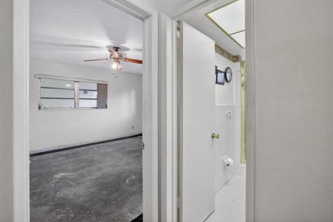2755 NE 28th Avenue Lighthouse Point FL 33064