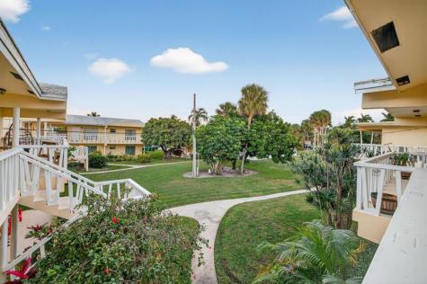 2755 NE 28th Avenue Lighthouse Point FL 33064