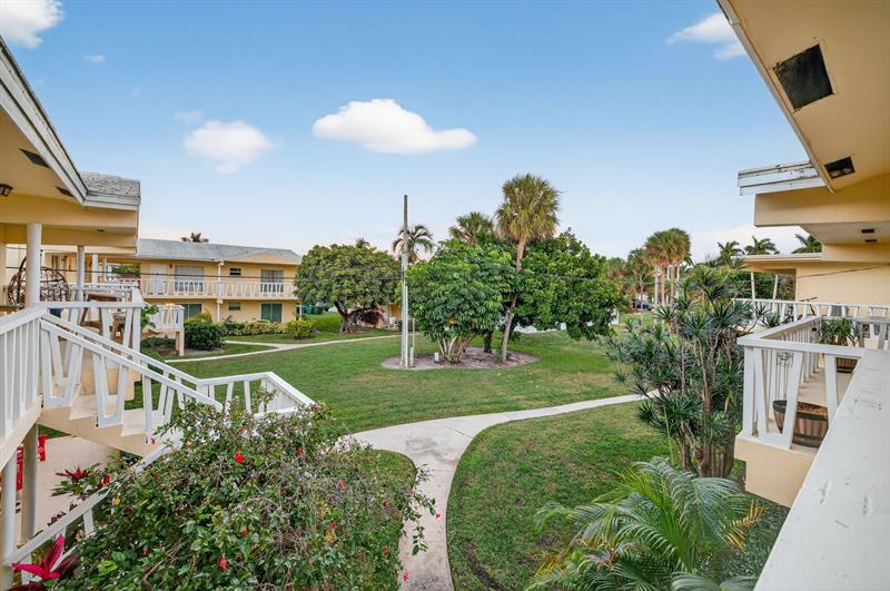 2755 NE 28th Avenue Lighthouse Point FL 33064