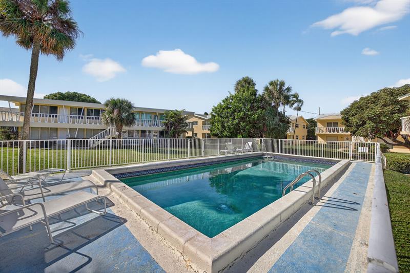 2755 NE 28th Avenue Lighthouse Point FL 33064