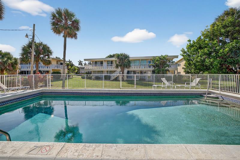 2755 NE 28th Avenue Lighthouse Point FL 33064