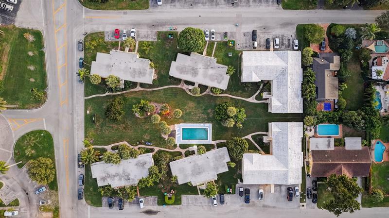 2755 NE 28th Avenue Lighthouse Point FL 33064