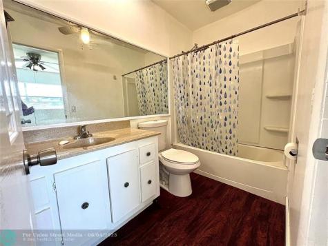 5001 W Oakland Park Boulevard Lauderdale Lakes FL 33313