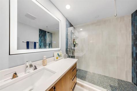 3651 Oaks Clubhouse Drive Pompano Beach FL 33069