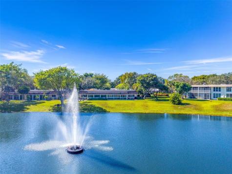 3651 Oaks Clubhouse Drive Pompano Beach FL 33069