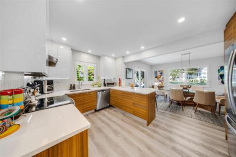 3651 Oaks Clubhouse Drive Pompano Beach FL 33069