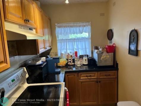 9330 Lagoon Place Davie FL 33324