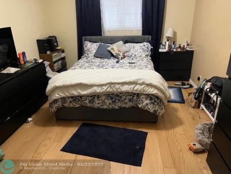 9330 Lagoon Place Davie FL 33324
