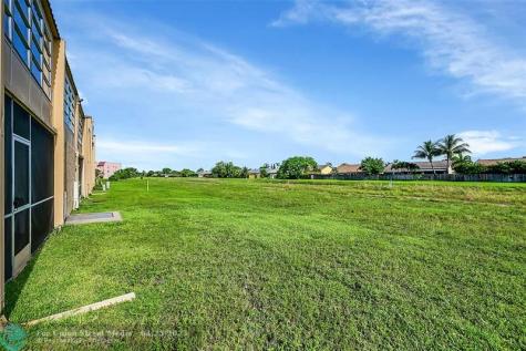 9121 Sunrise Lakes Boulevard Sunrise FL 33322