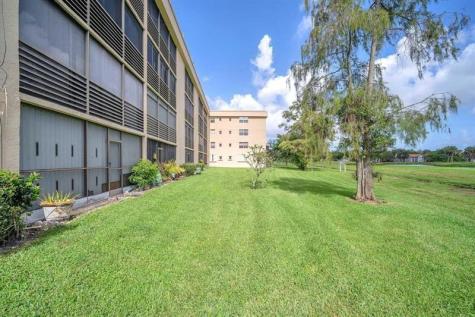 3231 Holiday Springs Boulevard Margate FL 33063