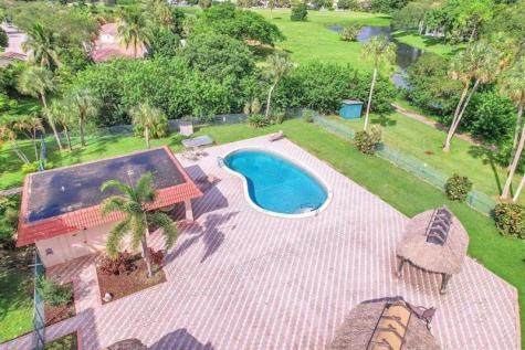 3231 Holiday Springs Boulevard Margate FL 33063