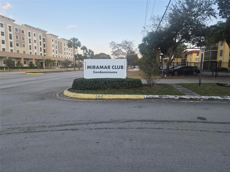 3252 Foxcroft Road Miramar FL 33025