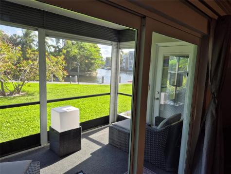 3010 NE 16 Avenue Oakland Park FL 33334