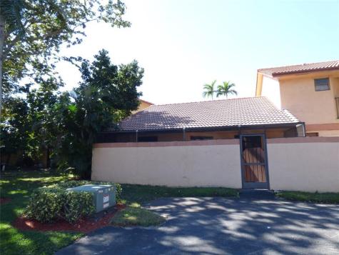 11248 SW 11th Street Pembroke Pines FL 33025