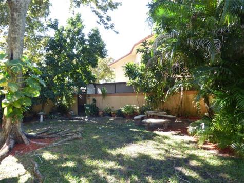 11248 SW 11th Street Pembroke Pines FL 33025