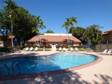 11248 SW 11th Street Pembroke Pines FL 33025