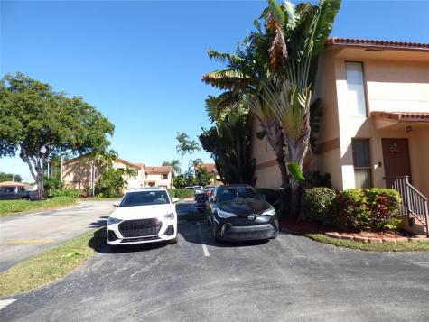 11248 SW 11th Street Pembroke Pines FL 33025