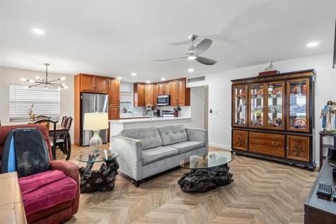 156 Seville Delray Beach FL 33446