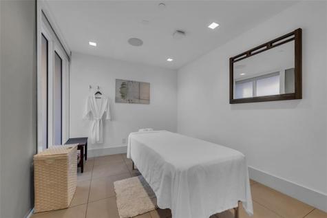 2200 S Ocean Lane Fort Lauderdale FL 33316