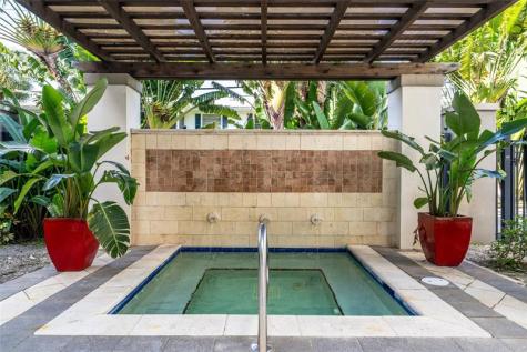 2401 NE 65th Street Fort Lauderdale FL 33308