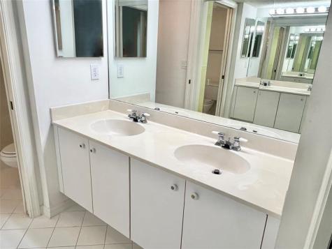 7763 Southampton Terrace Tamarac FL 33321