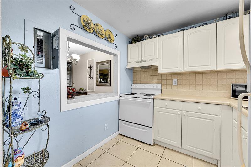 9041 Sunrise Lakes Boulevard Sunrise FL 33322