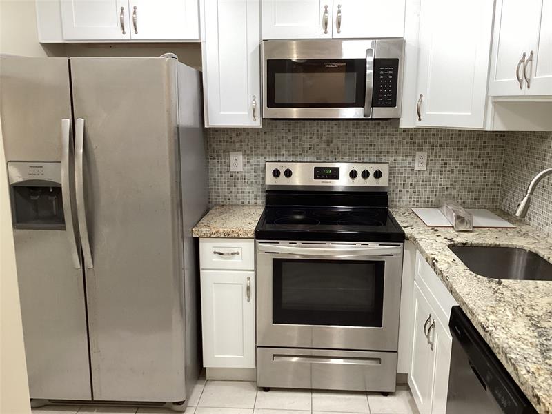 9235 SW 8th Street Boca Raton FL 33428