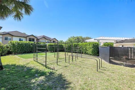 9845 NW 56th Place Coral Springs FL 33076
