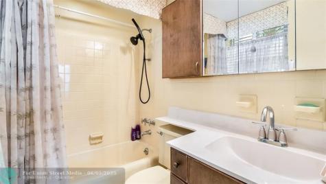 180 Isle Of Venice Drive Fort Lauderdale FL 33301