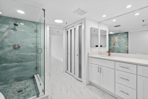 2480 Presidential Way West Palm Beach FL 33401