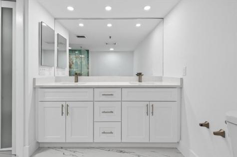 2480 Presidential Way West Palm Beach FL 33401