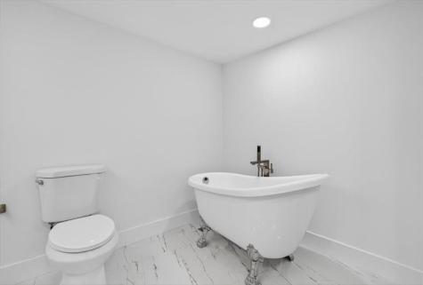 2480 Presidential Way West Palm Beach FL 33401