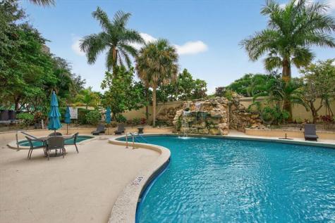 2480 Presidential Way West Palm Beach FL 33401