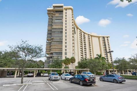 2480 Presidential Way West Palm Beach FL 33401