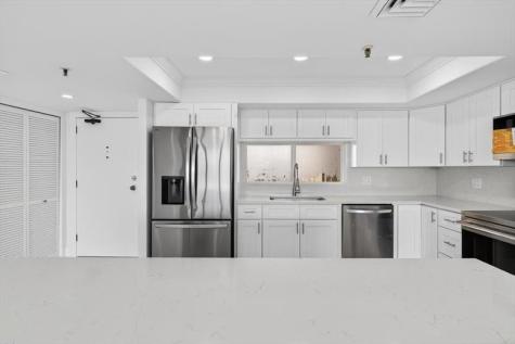 2480 Presidential Way West Palm Beach FL 33401
