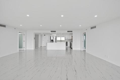 2480 Presidential Way West Palm Beach FL 33401