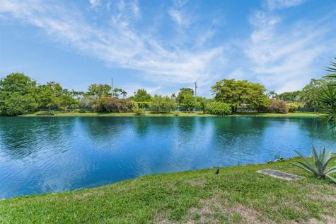 8829 Bella Vista Drive Boca Raton FL 33433